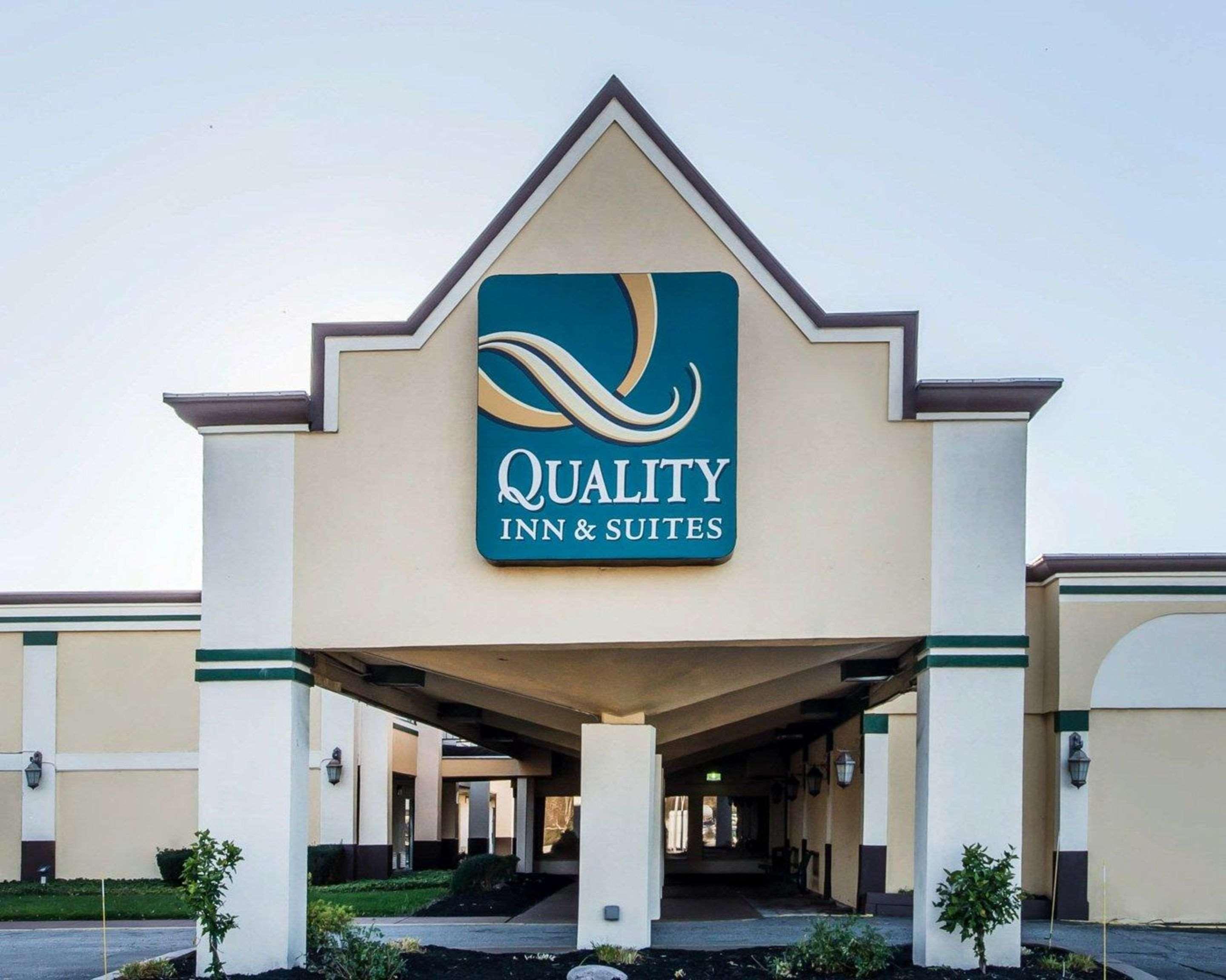 Quality Inn & Suites Conference Center Across From Casino Erie Exterior foto